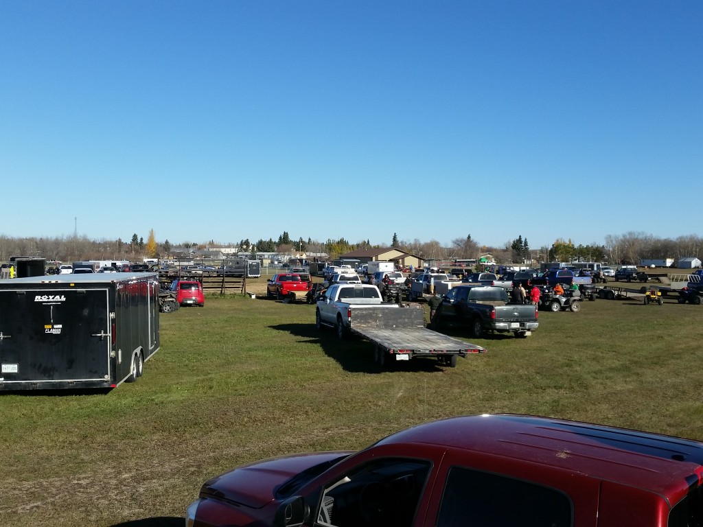 Lots of people ready to register 